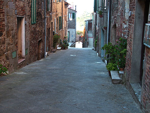 Monticiano, antico insediamento presso la Merse